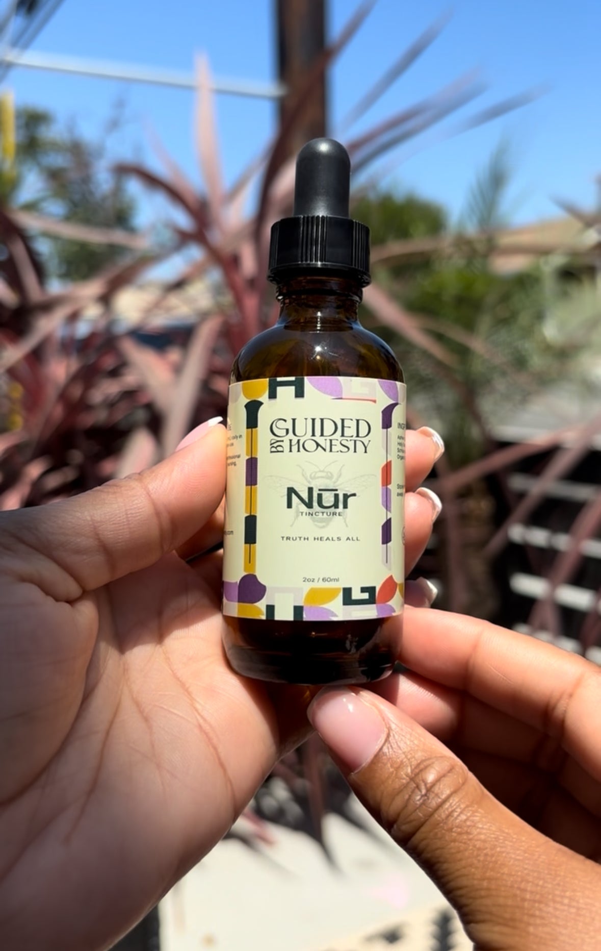 Nūr – Herbal Wellness Tincture for Balance, Clarity & Energy